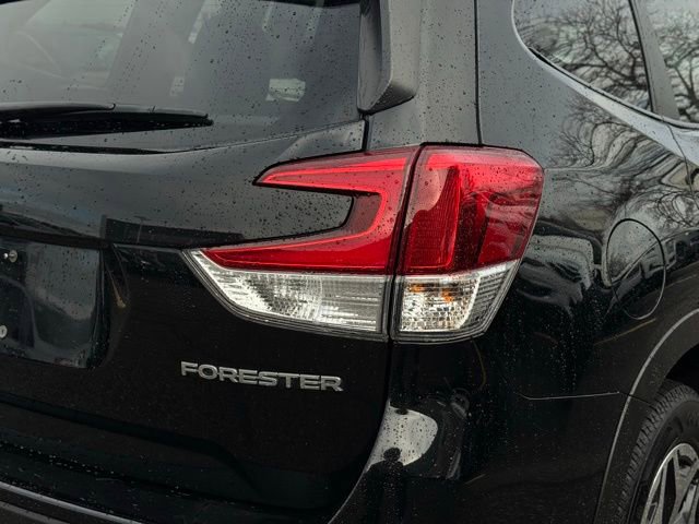 Used 2024 Subaru Forester Premium image 9