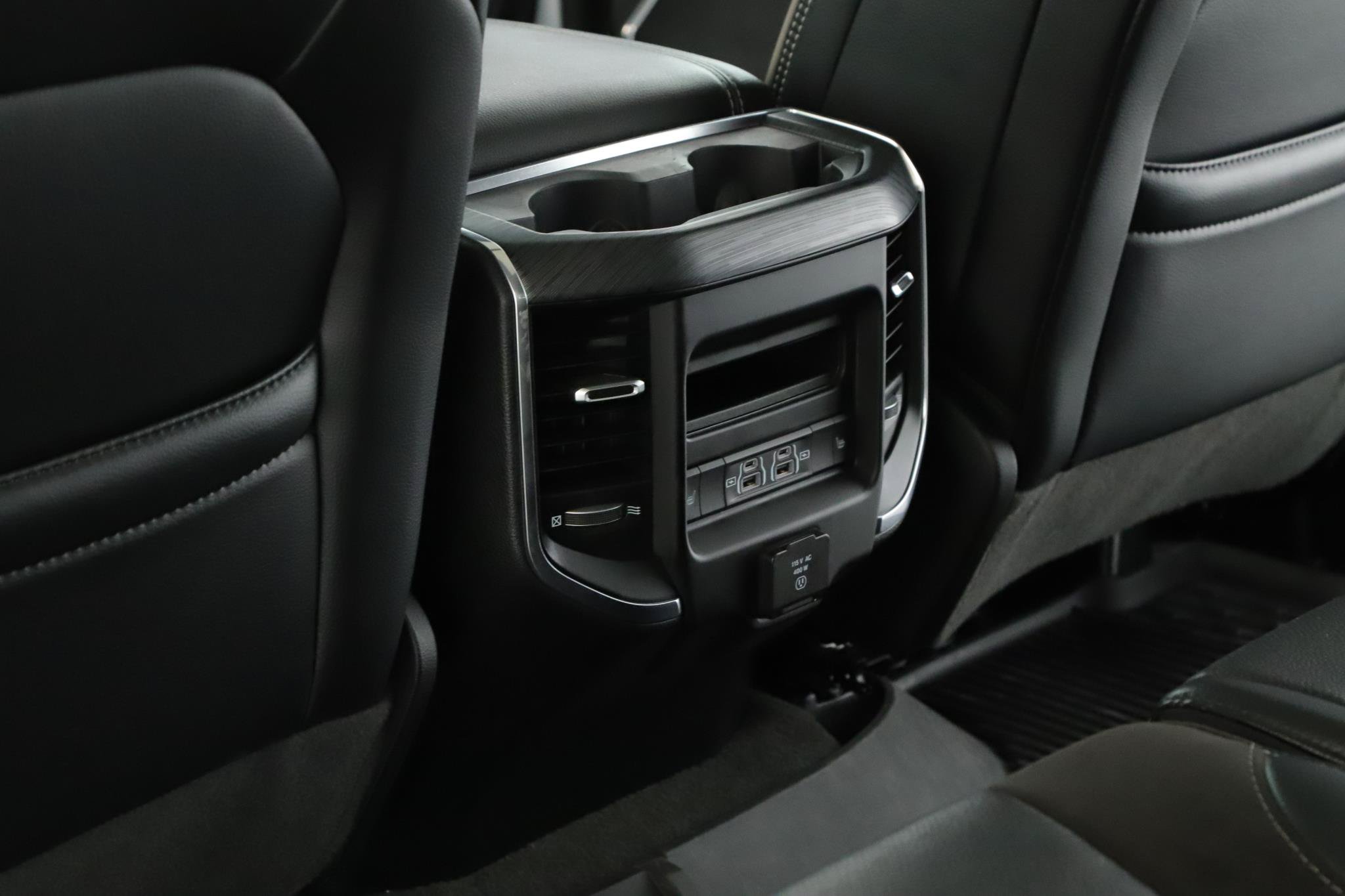 Used 2024 RAM 1500 Laramie AWD/4WD image 5