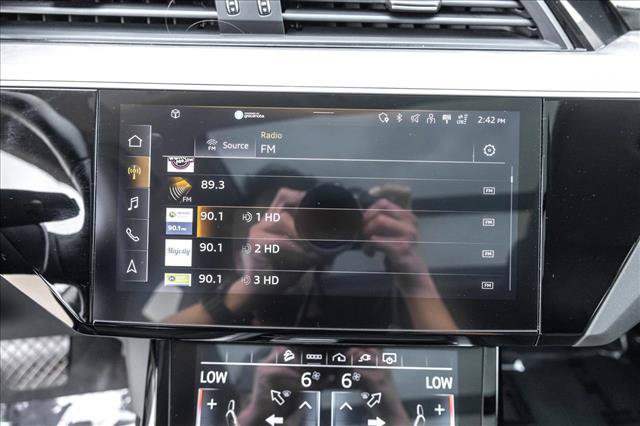 Certified 2024 Audi Q8 e-tron Premium Plus AWD/4WD image 16