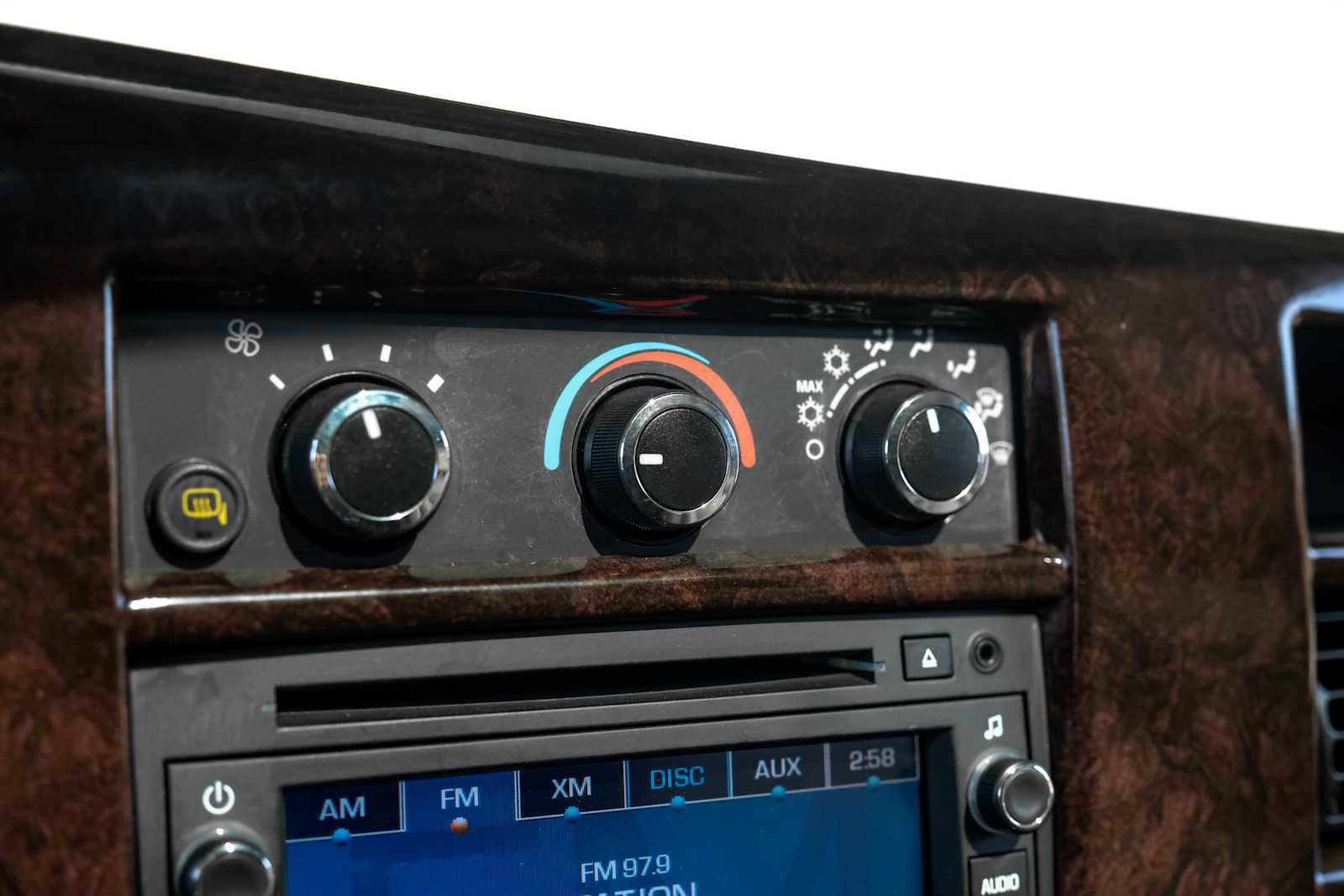 Used 2011 Chevrolet Express 1500 image 22