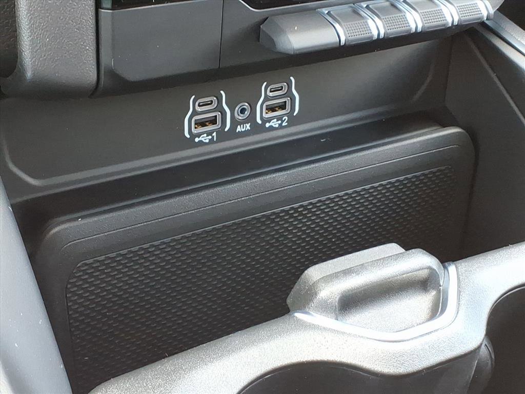 New 2026 RAM 1500 Express AWD/4WD image 26