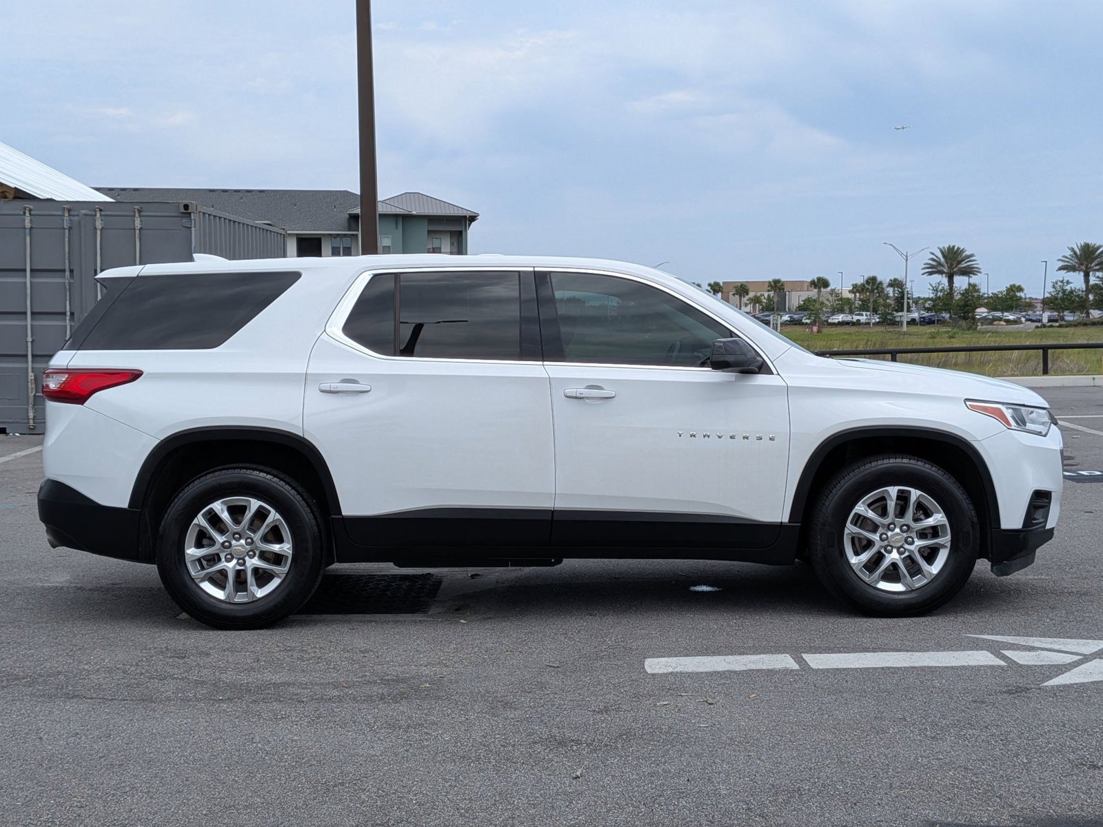 Used 2021 Chevrolet Traverse LS FWD image 8