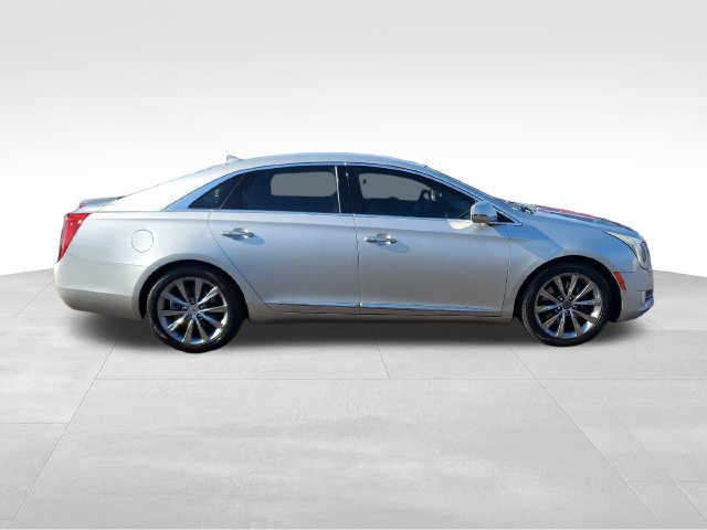 Used 2013 Cadillac XTS Luxury AWD/4WD image 3