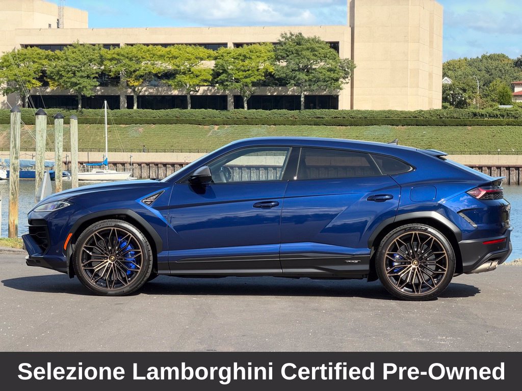 Used 2025 Lamborghini Urus SE AWD/4WD image 2