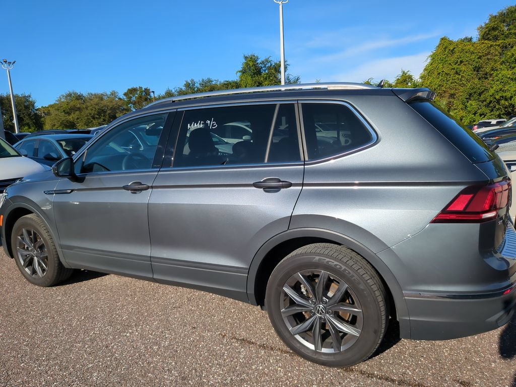 Certified 2023 Volkswagen Tiguan SE FWD image 5