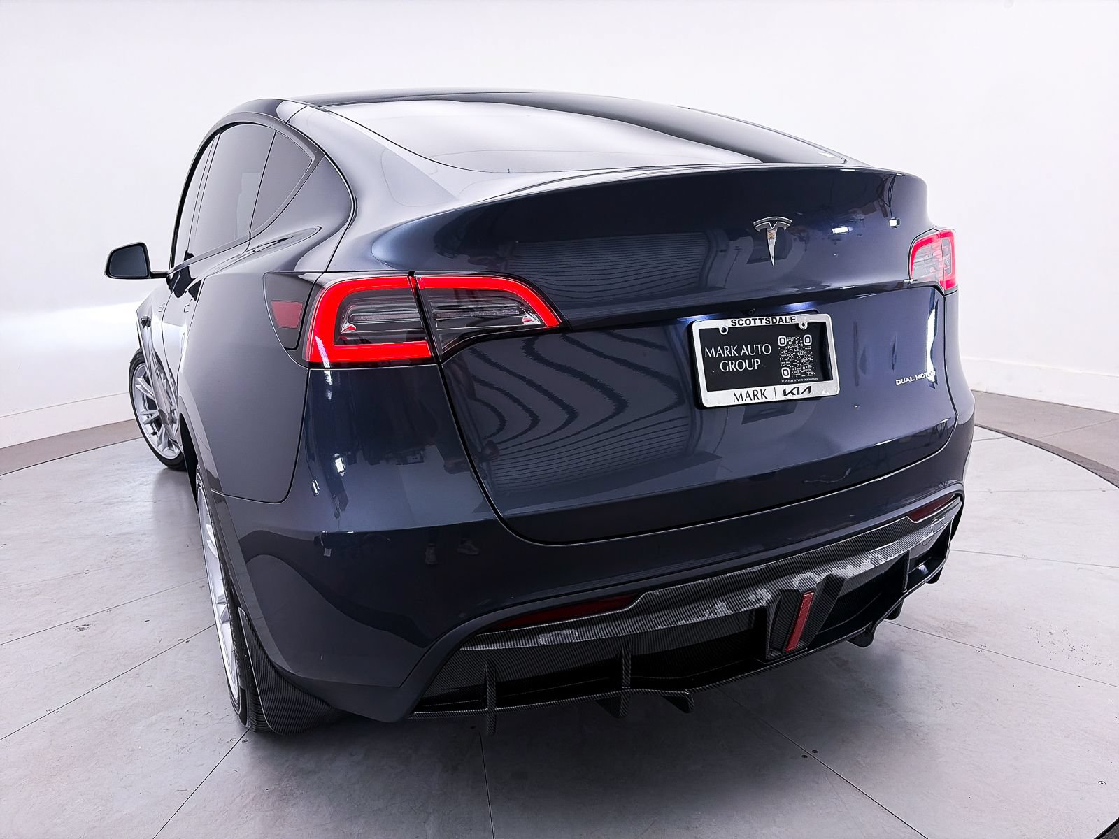 Used 2023 Tesla Model Y Long Range AWD/4WD image 8
