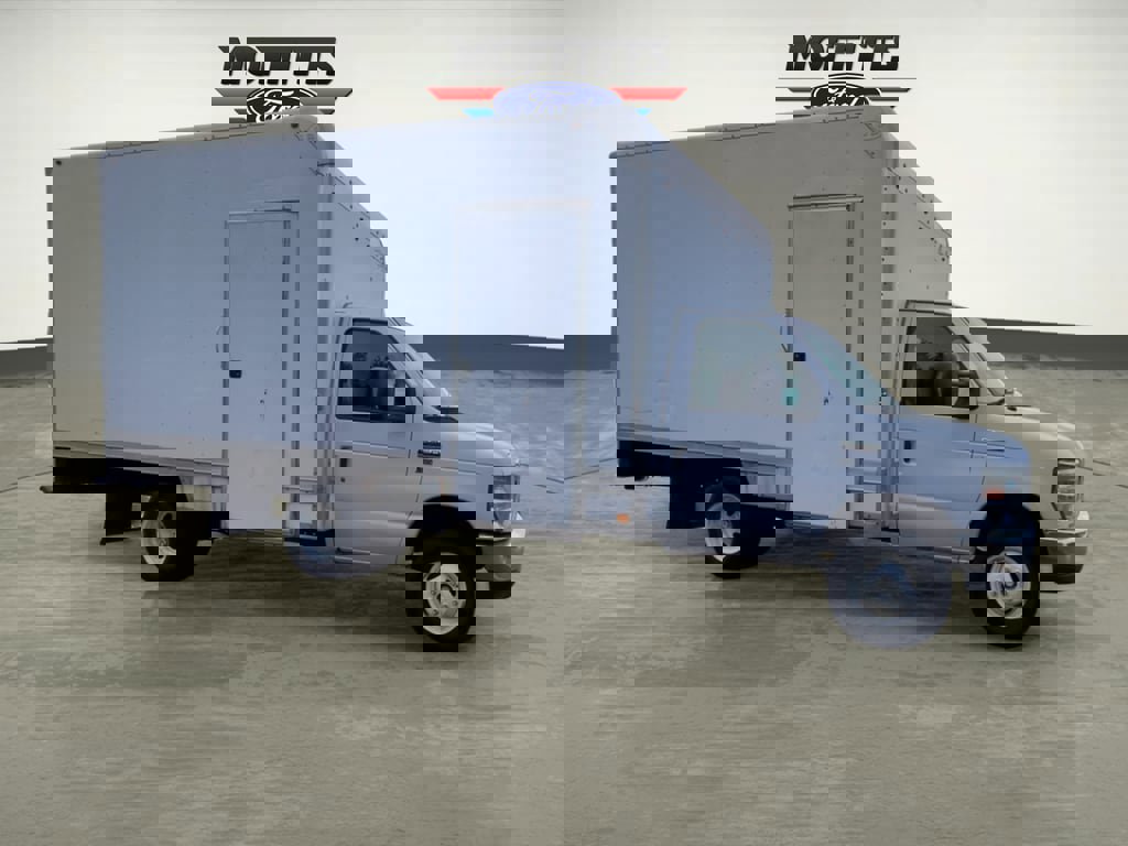Used 2015 Ford E-350 and Econoline 350 Super Duty image 6
