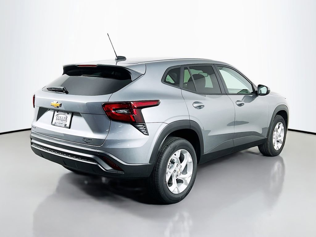 New 2026 Chevrolet Trax LS w/ LS Convenience Package FWD image 5