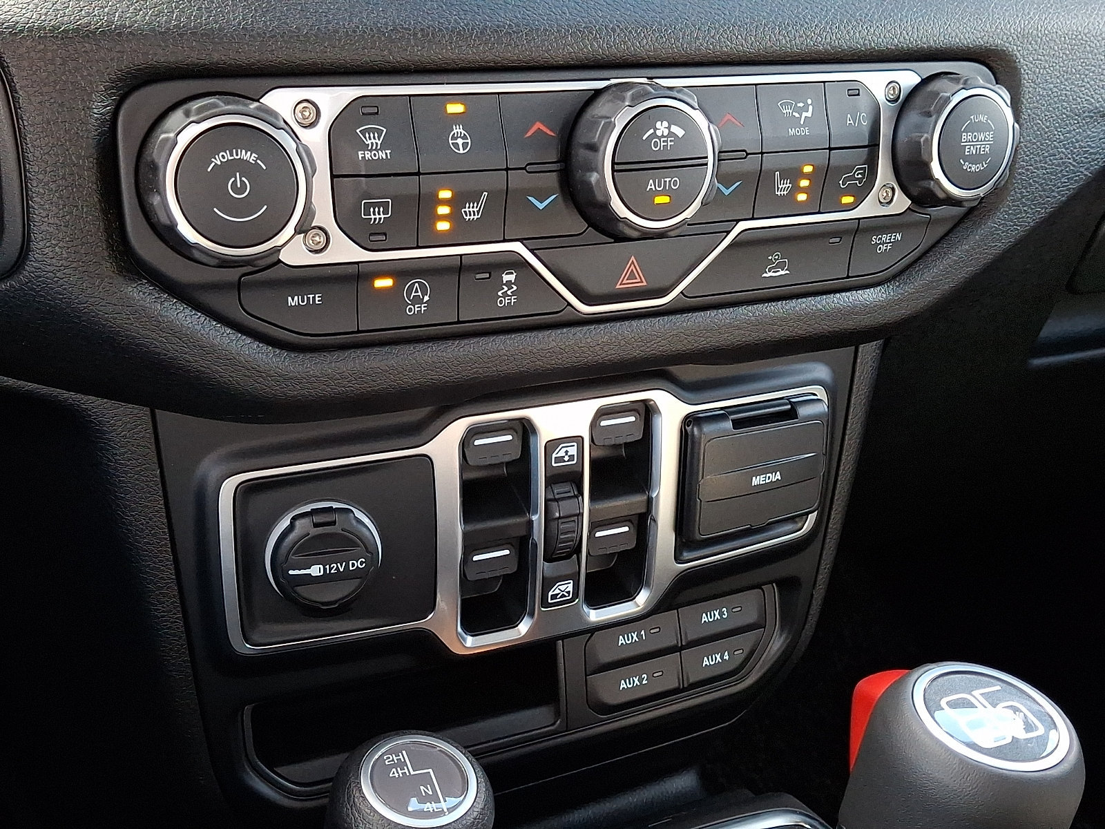 New 2026 Jeep Gladiator Sport AWD/4WD image 11