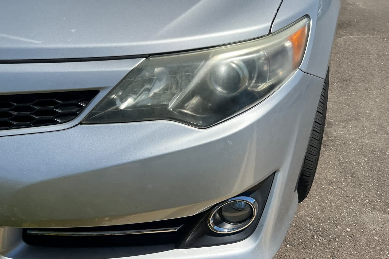 Used 2012 Toyota Camry SE FWD image 11