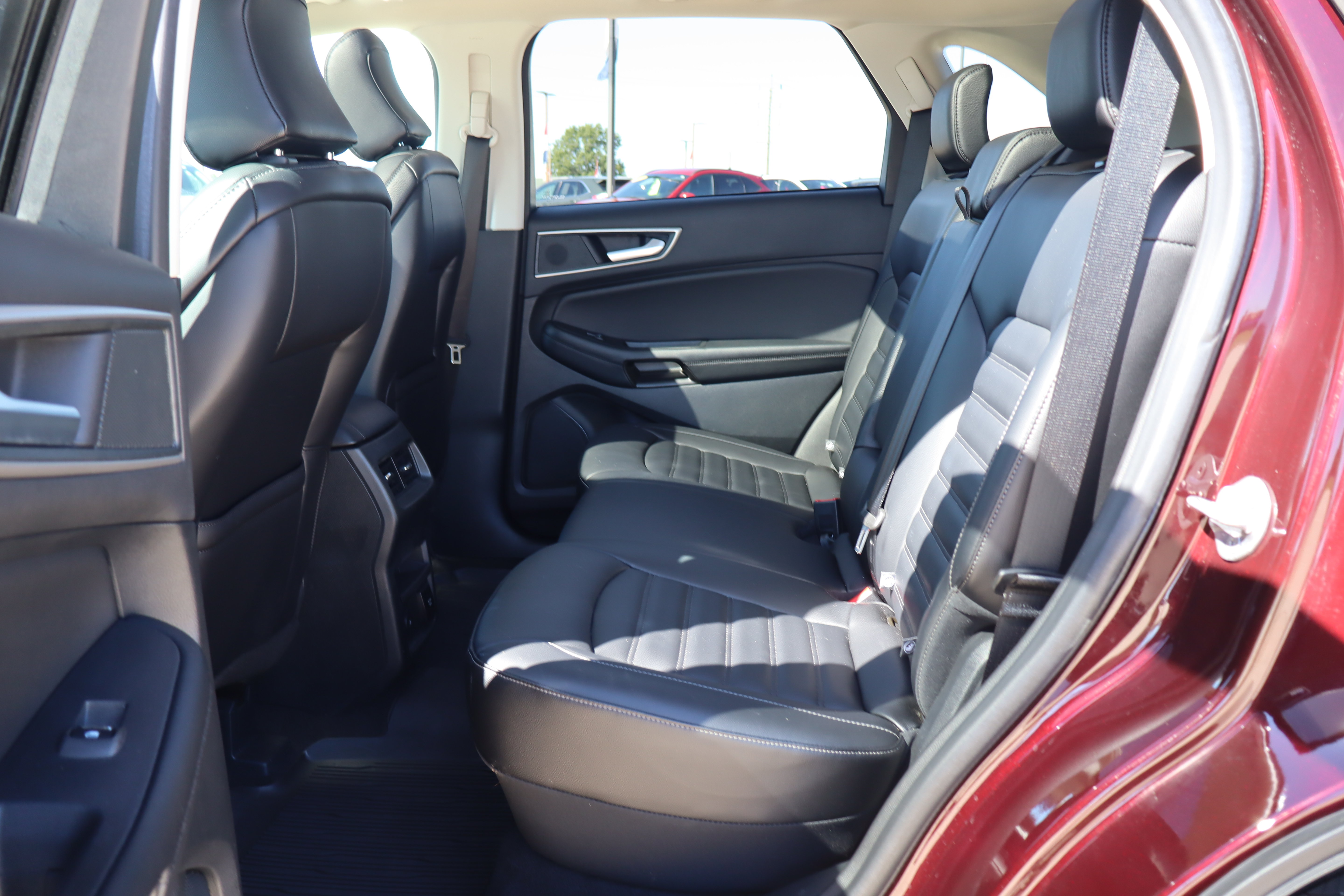 Used 2024 Ford Edge SEL w/ Convenience Package AWD/4WD image 11