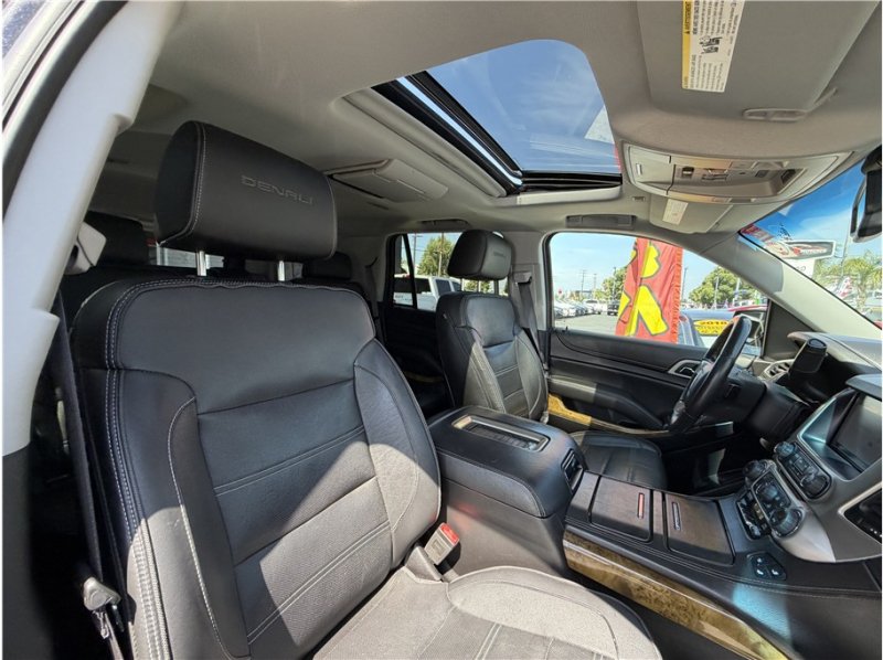 Used 2016 GMC Yukon Denali w/ Open Road Package AWD/4WD image 39
