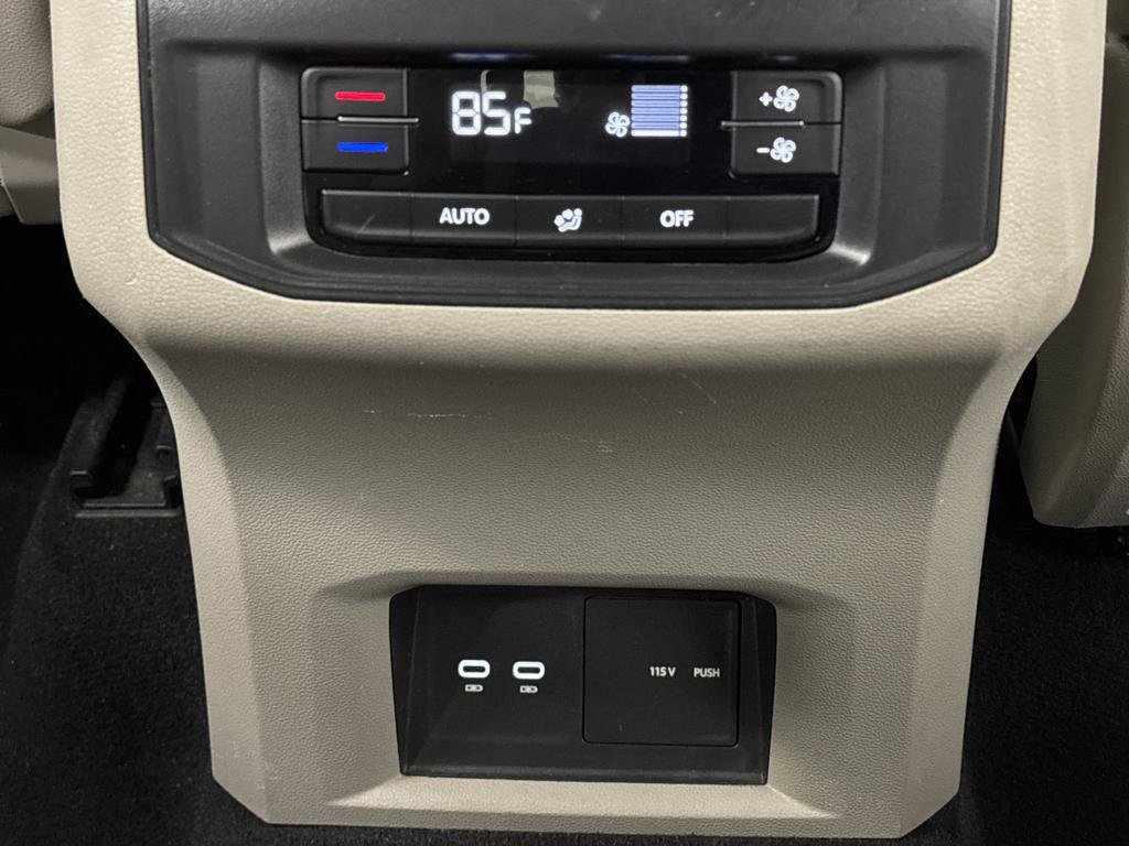 Used 2022 Volkswagen Atlas SE w/ Black Wheel Package image 30