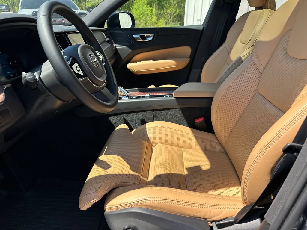 Used 2024 Volvo XC60 B5 Ultimate w/ Protection Package Premier AWD/4WD image 10