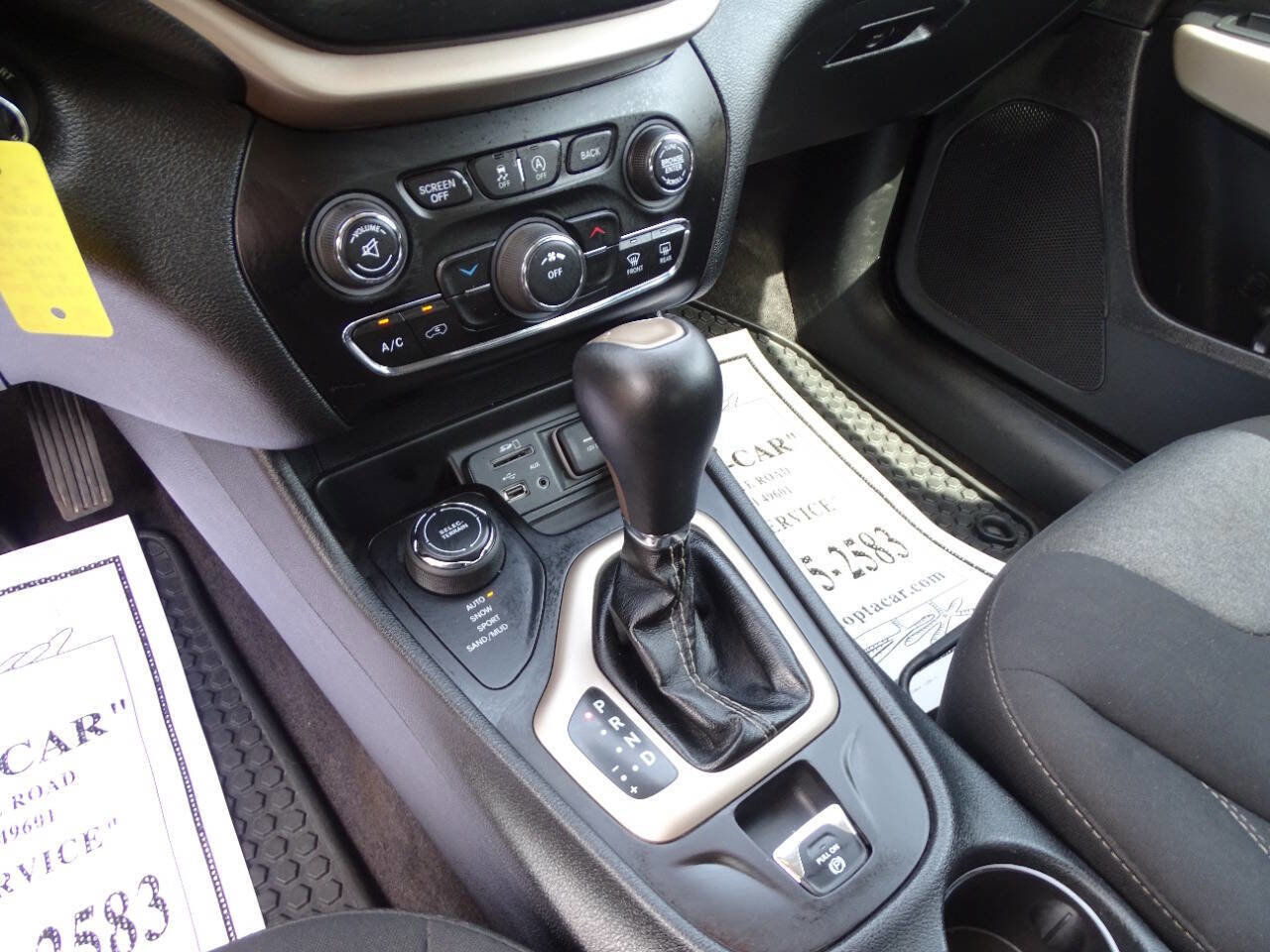Used 2018 Jeep Cherokee Sport w/ Cold Weather Group AWD/4WD image 26