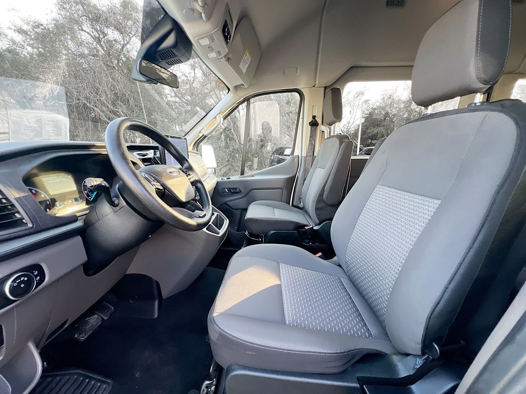 Used 2025 Ford Transit 350 XLT image 14