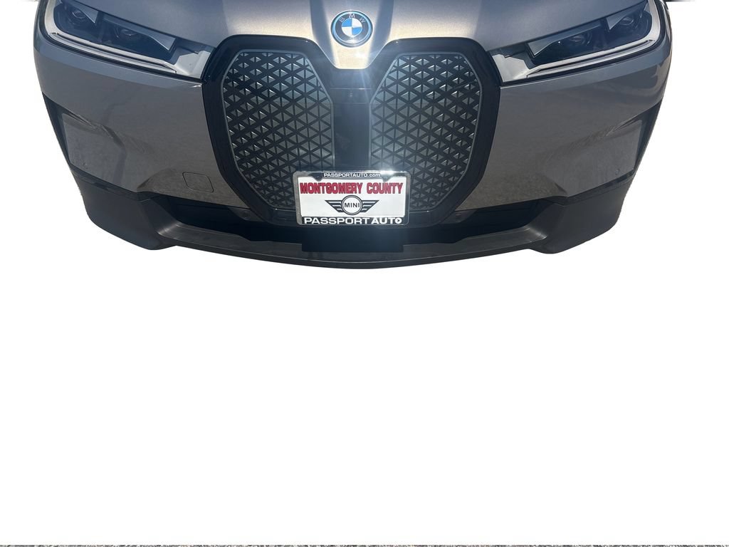 Used 2025 BMW iX xDrive50 w/ Premium Package AWD/4WD image 25