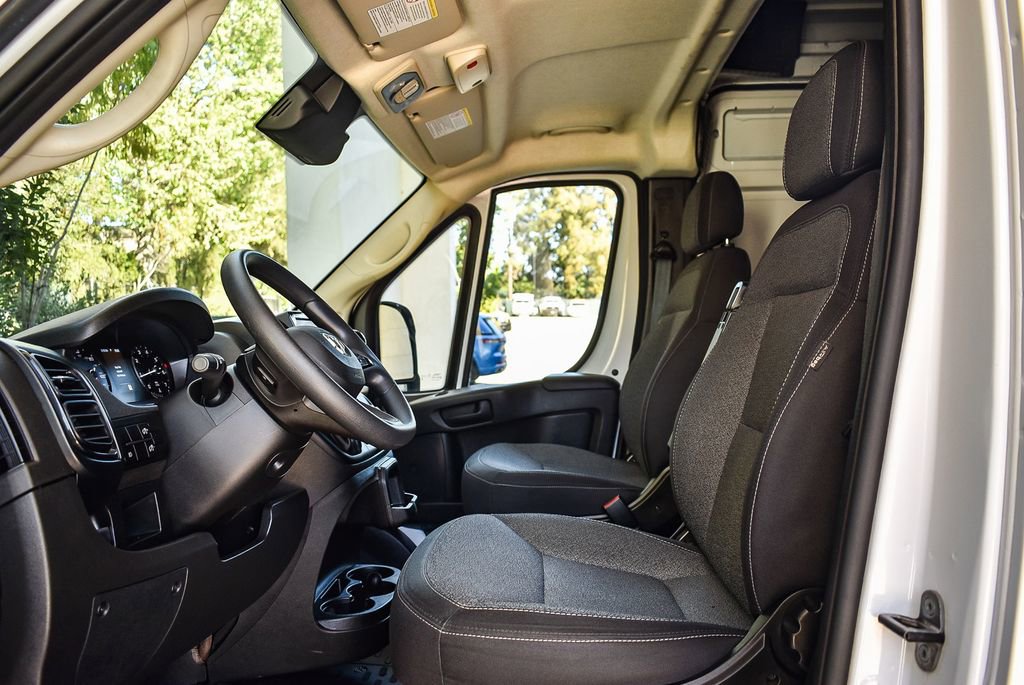Used 2025 RAM ProMaster 2500 w/ Convenience Group image 13