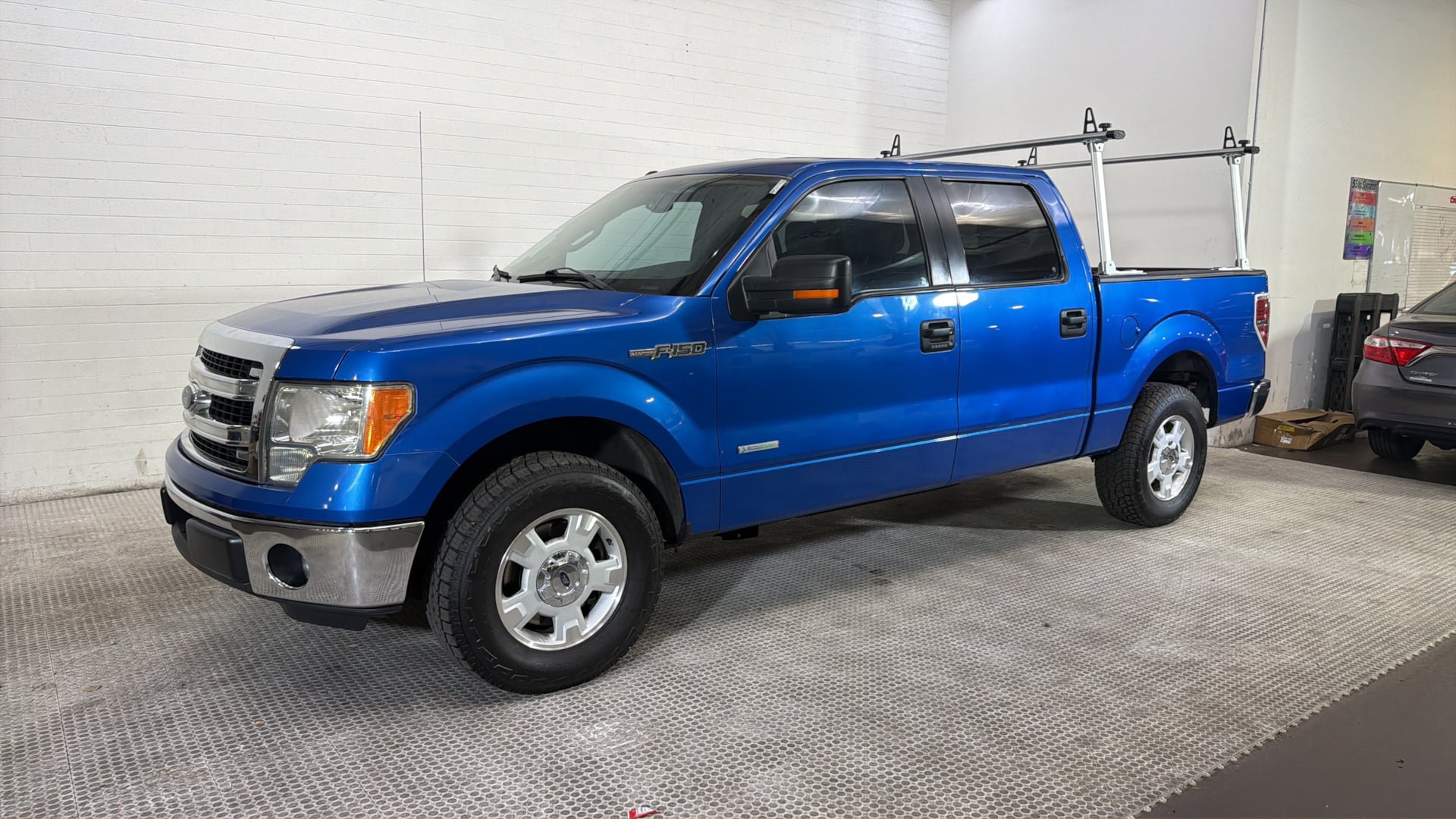 Used 2013 Ford F150 XLT w/ Mid Equipment Group RWD image 12