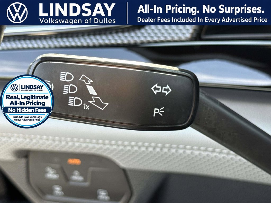 Used 2024 Volkswagen Atlas Cross Sport SEL R-Line AWD/4WD image 23