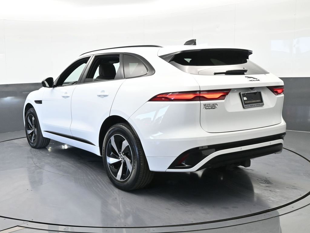 Used 2024 Jaguar F-PACE R-Dynamic S image 4