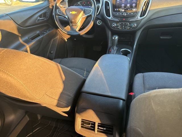 Used 2021 Chevrolet Equinox LT image 39