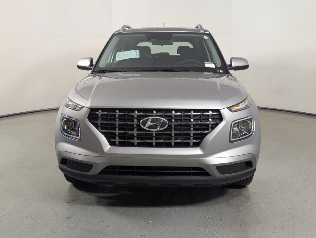 New 2026 Hyundai Venue SEL FWD image 2