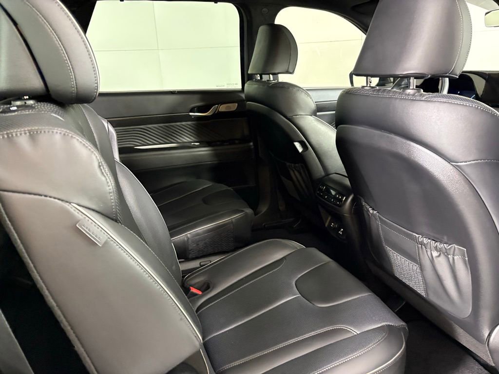 Used 2025 Hyundai Palisade Calligraphy image 17