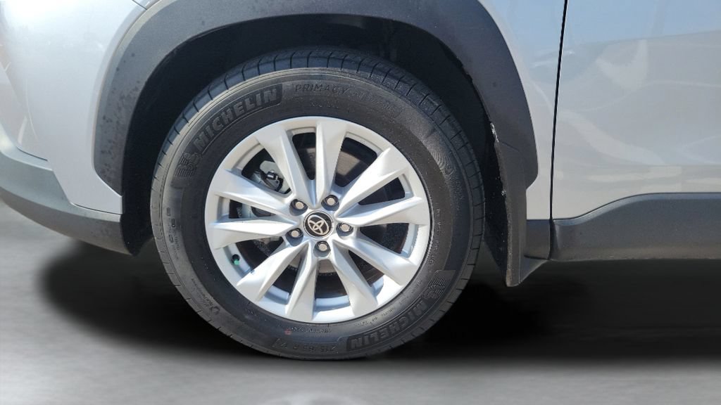 Certified 2024 Toyota Corolla Cross LE w/ Moonroof Package FWD image 25