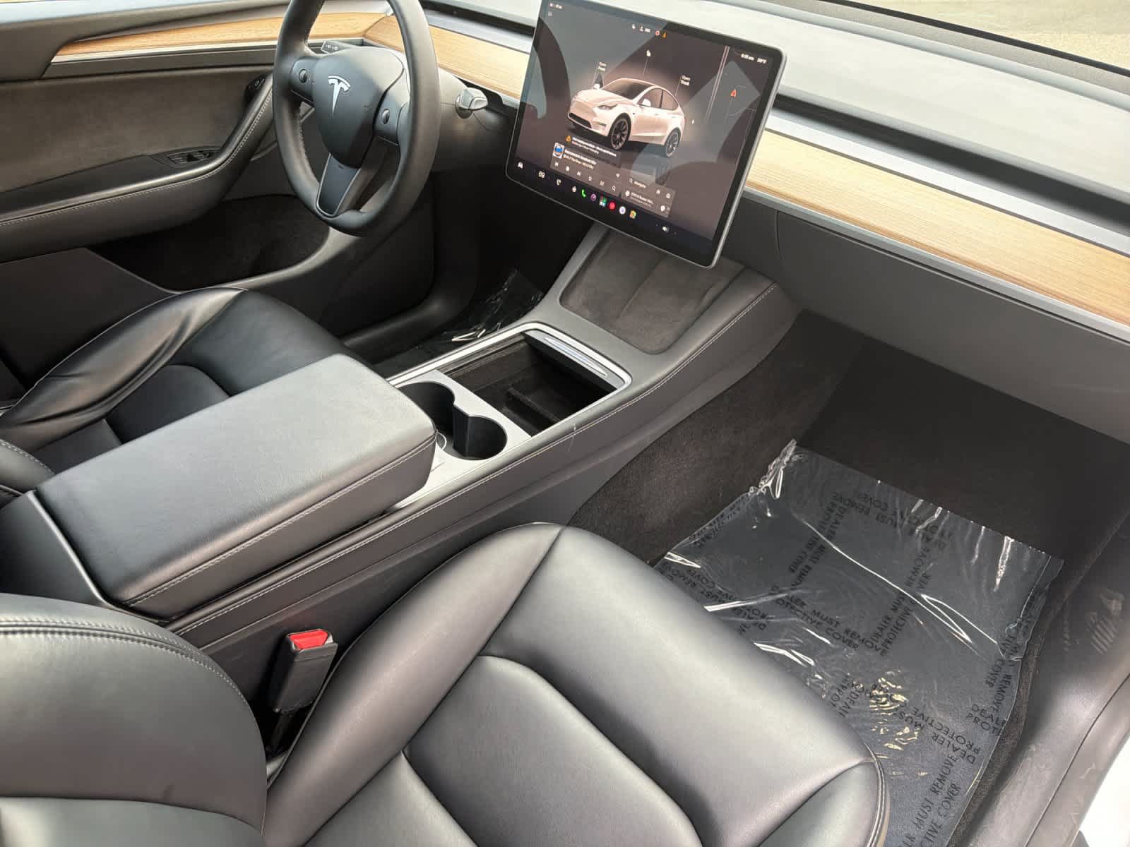 Used 2024 Tesla Model Y 2WD image 15