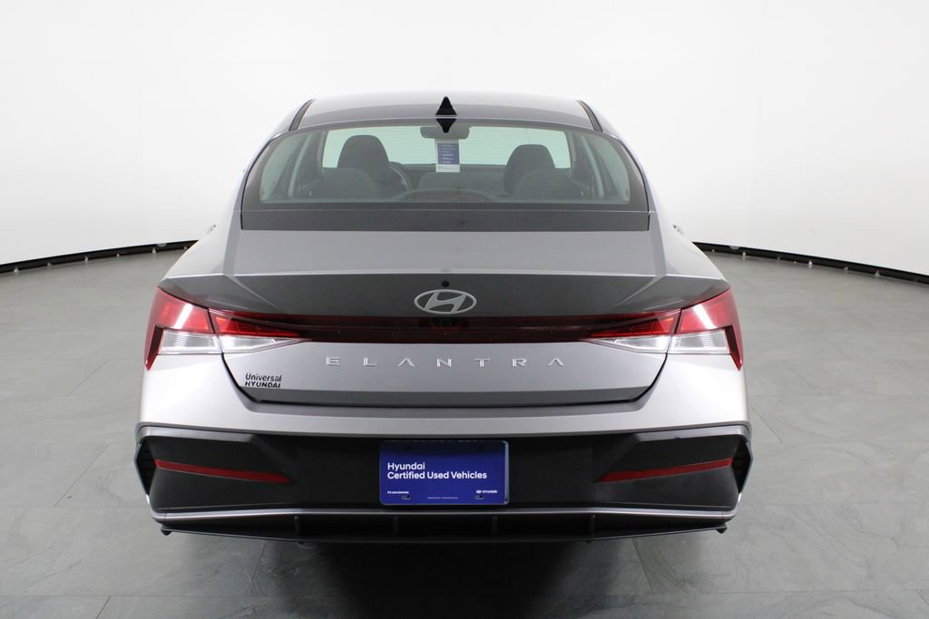 Certified 2024 Hyundai Elantra SEL image 11