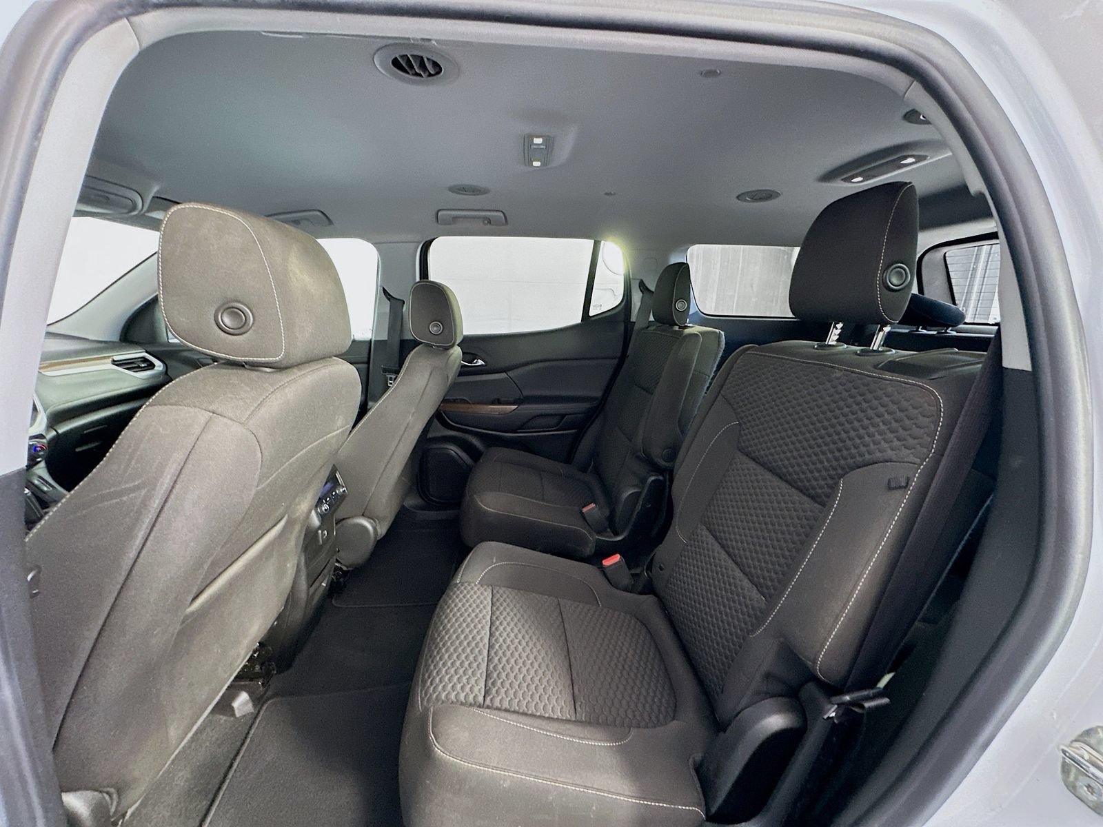 Used 2019 GMC Acadia SLE FWD image 24