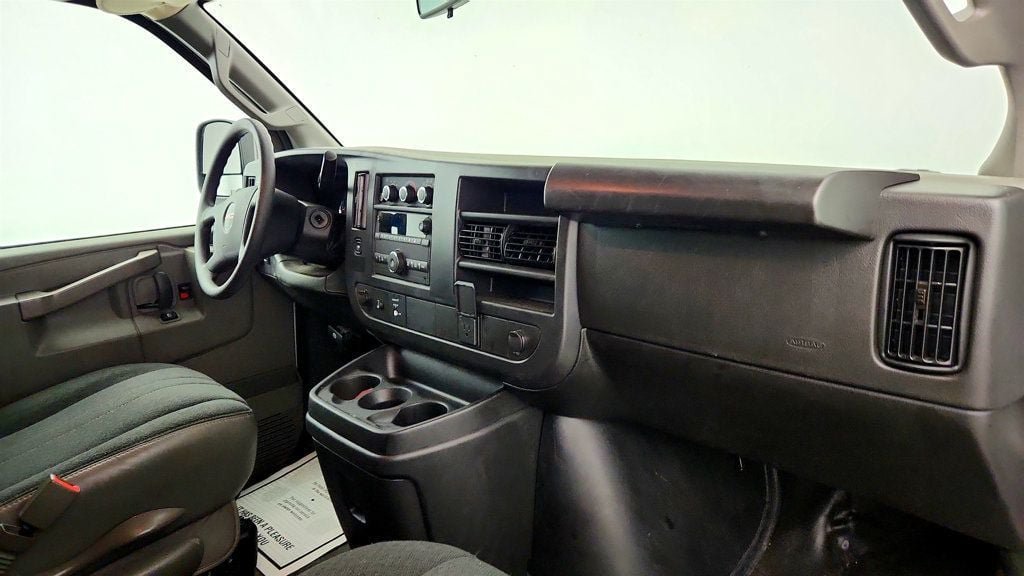 Used 2025 GMC Savana 2500 w/ Driver Convenience Package RWD image 25