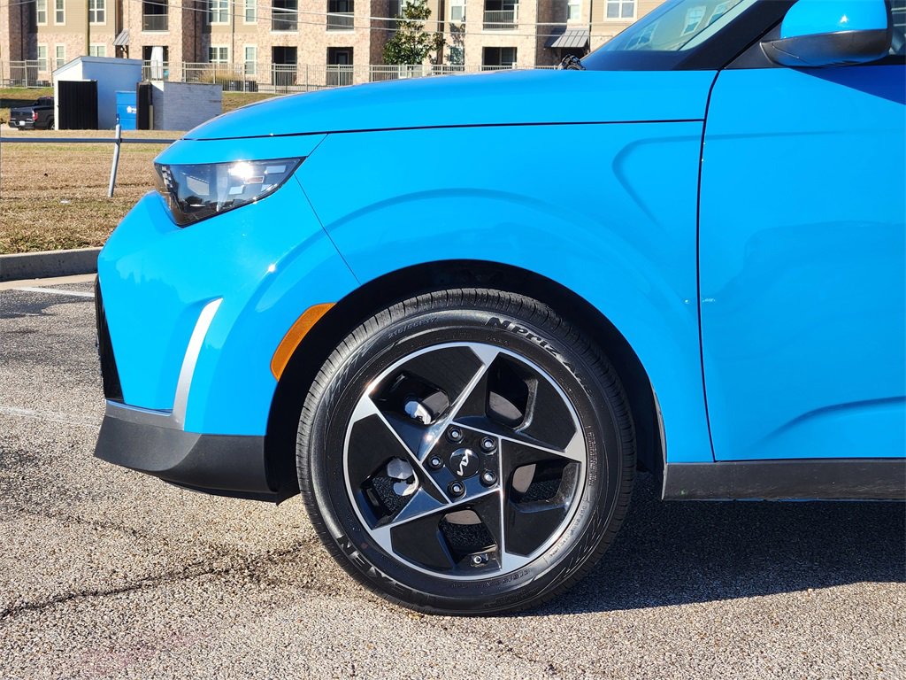 Used 2025 Kia Soul EX image 6