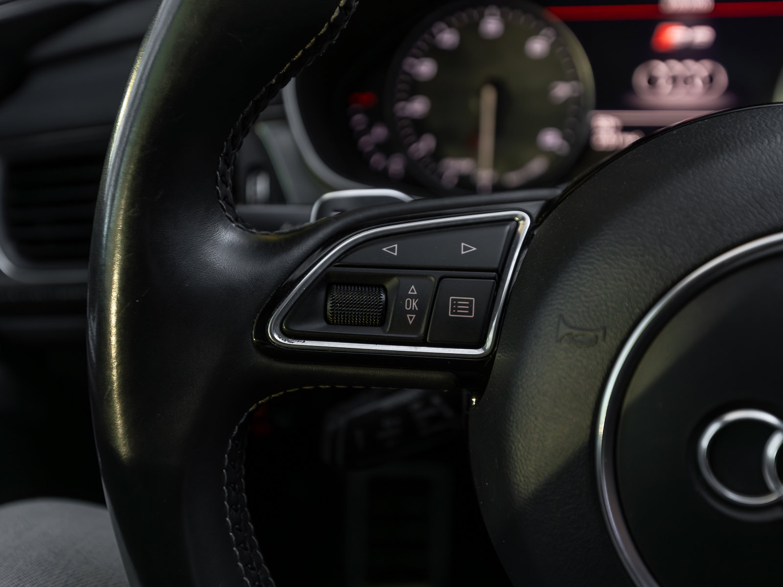 Used 2017 Audi S6 Premium Plus w/ S6 Sport Package image 7