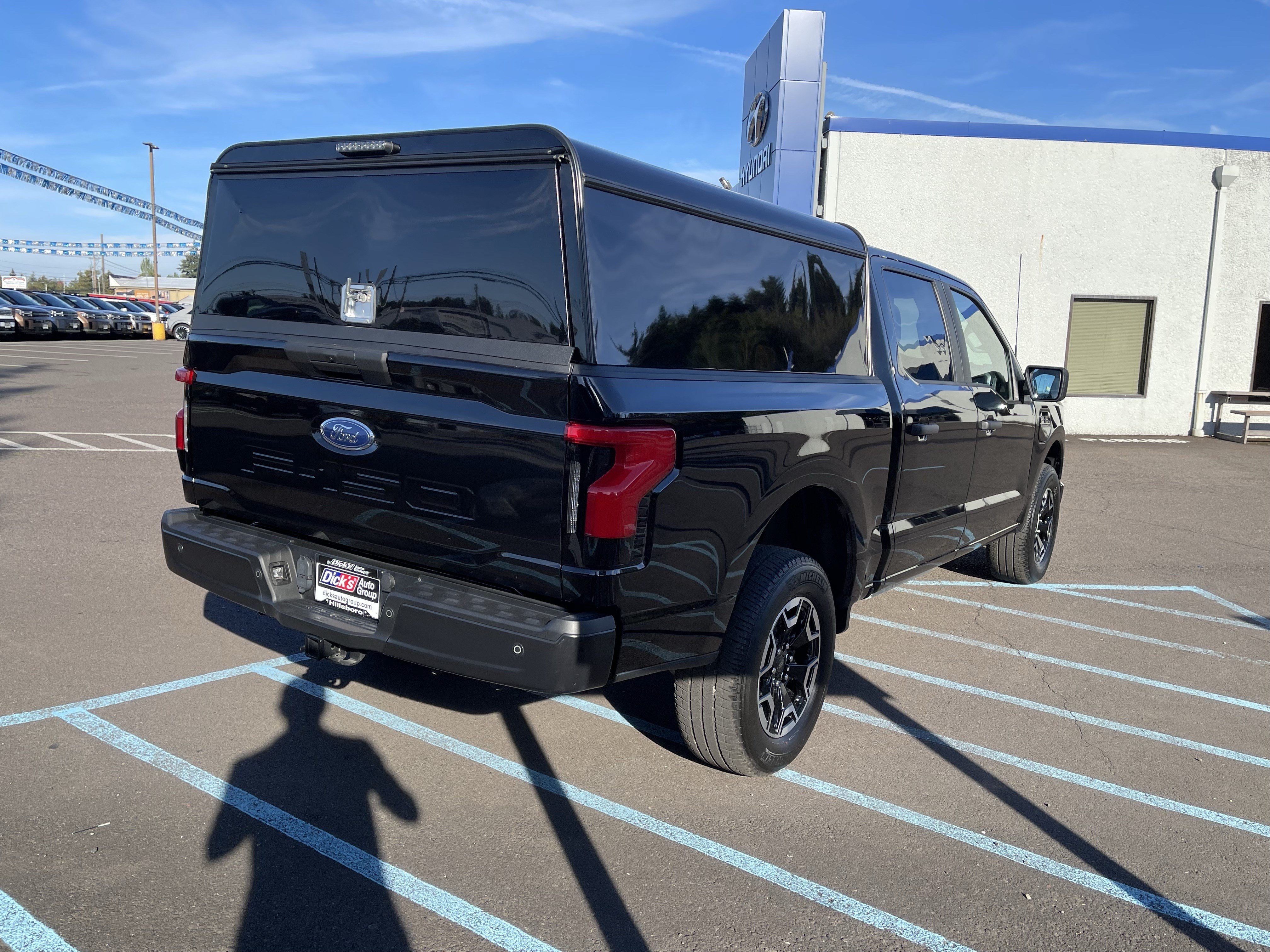 Used 2022 Ford F150 Lightning Pro AWD/4WD image 6