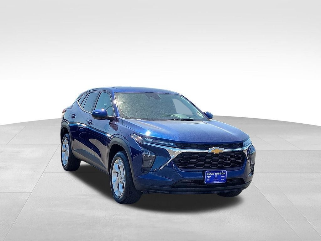 Used 2024 Chevrolet Trax LS w/ LS Convenience Package