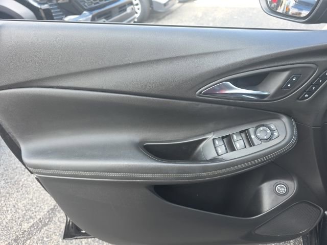 Used 2023 Buick Encore GX Essence w/ Experience Buick Package image 14