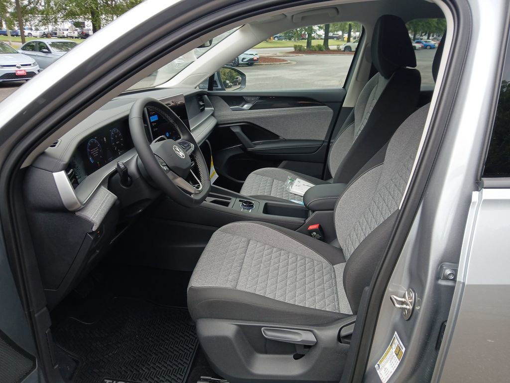 New 2025 Volkswagen Tiguan S image 9