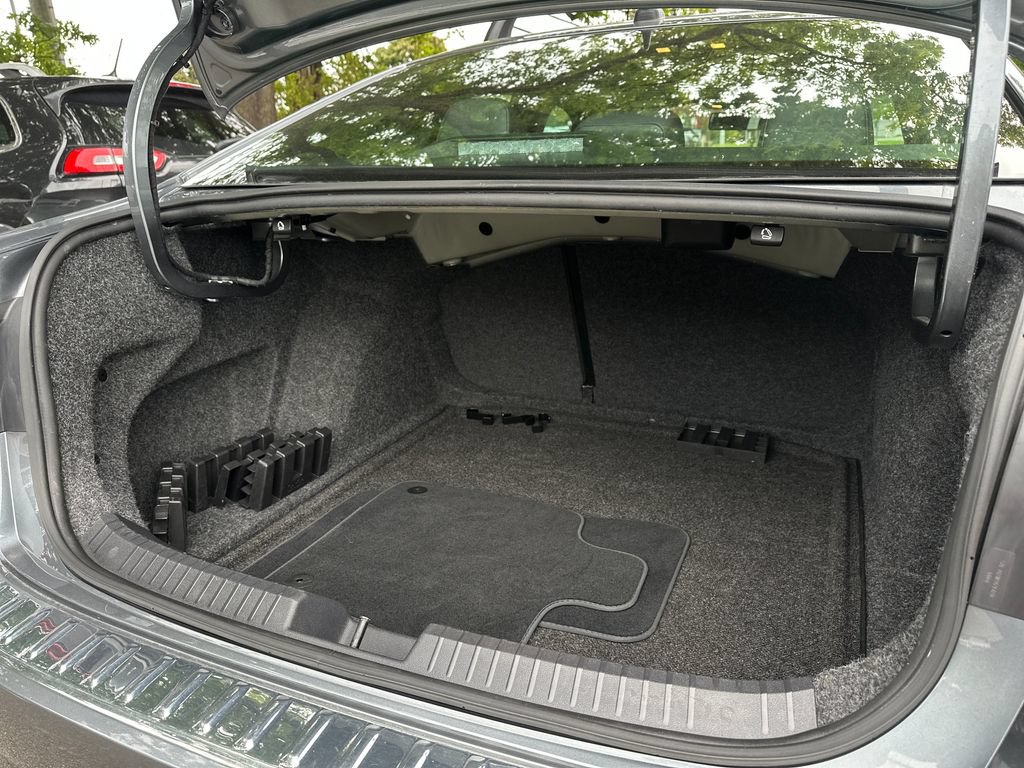 Certified 2020 Volkswagen Jetta R-Line w/ R-Line Cold Weather Package FWD image 19