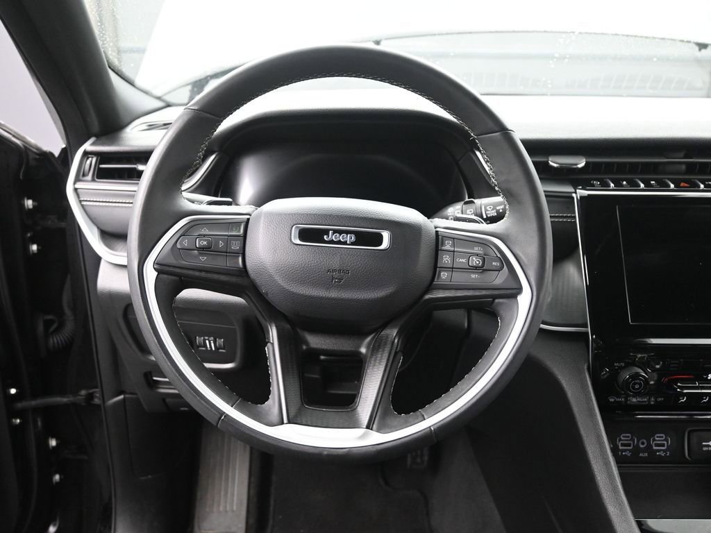 Used 2024 Jeep Grand Cherokee L Laredo AWD/4WD image 29