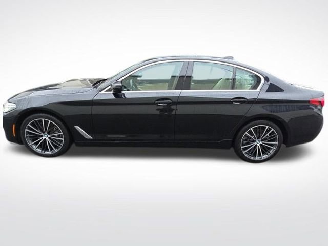 Used 2023 BMW 540i xDrive w/ Premium Package image 4