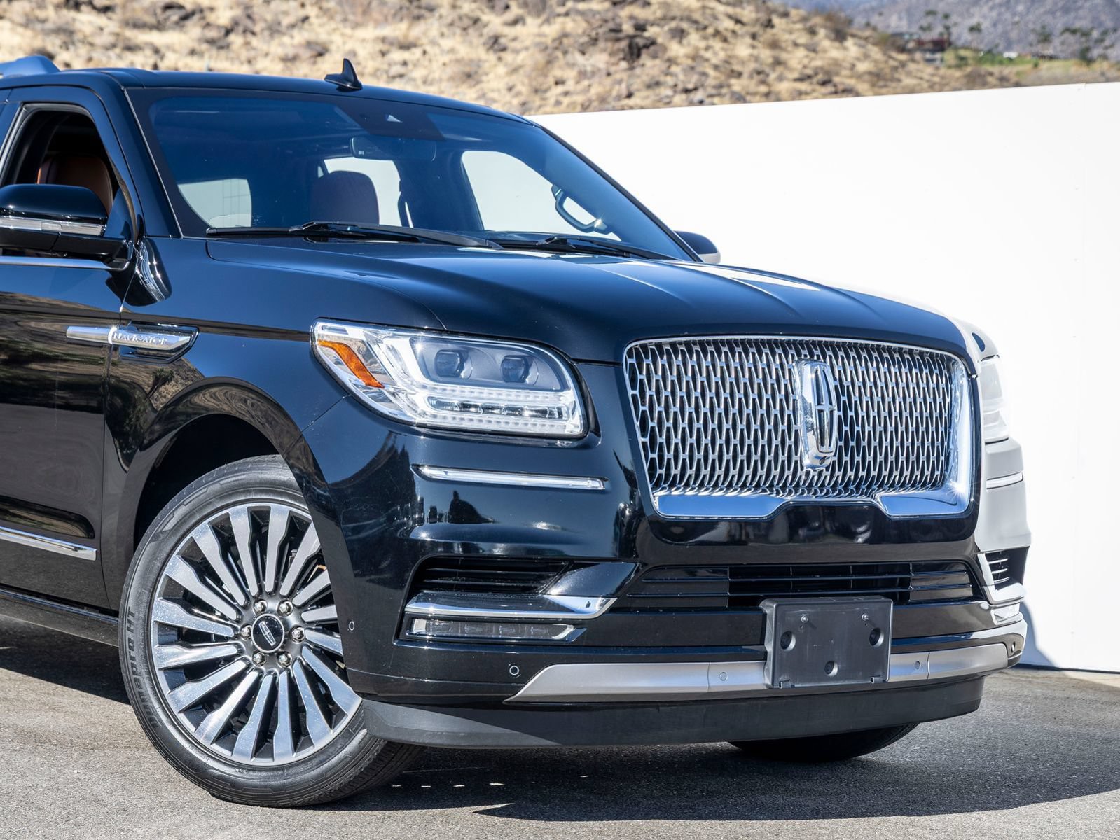 Used 2018 Lincoln Navigator L Reserve w/ Technology Package AWD/4WD image 7