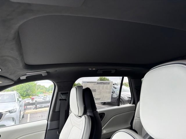 New 2026 Lincoln Aviator Black Label w/ Jet Appearance Package AWD/4WD image 15