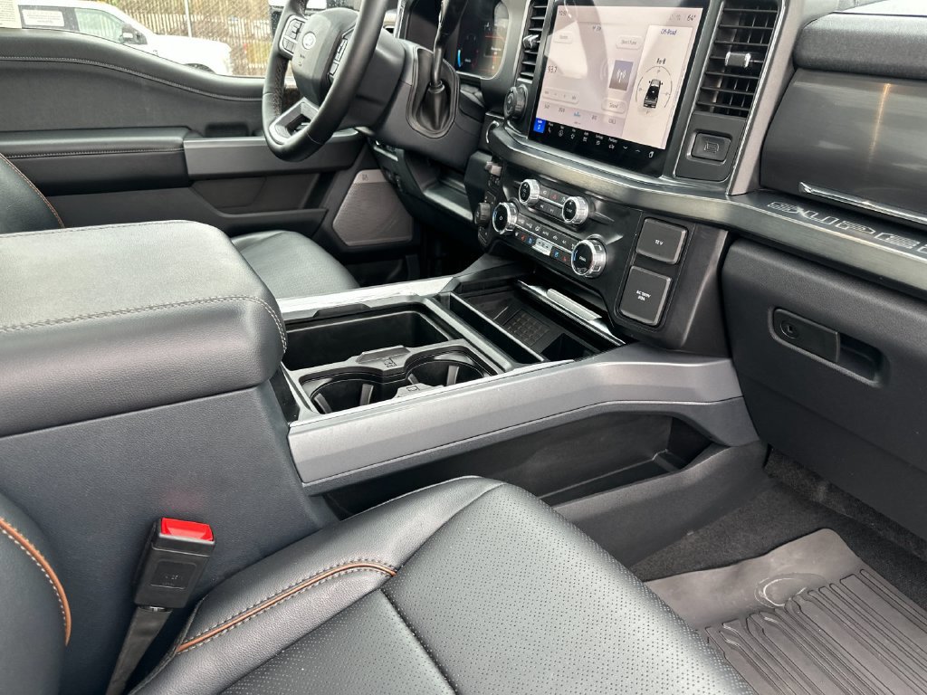 Certified 2025 Ford F350 Lariat w/ Lariat Ultimate Package AWD/4WD image 15