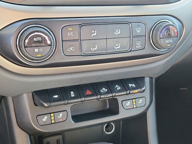 Used 2021 Chevrolet Colorado Z71 AWD/4WD image 15