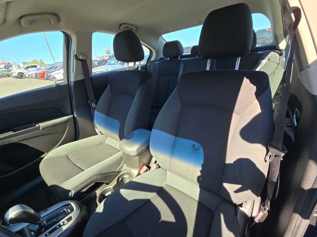 Used 2011 Chevrolet Cruze LT FWD image 17