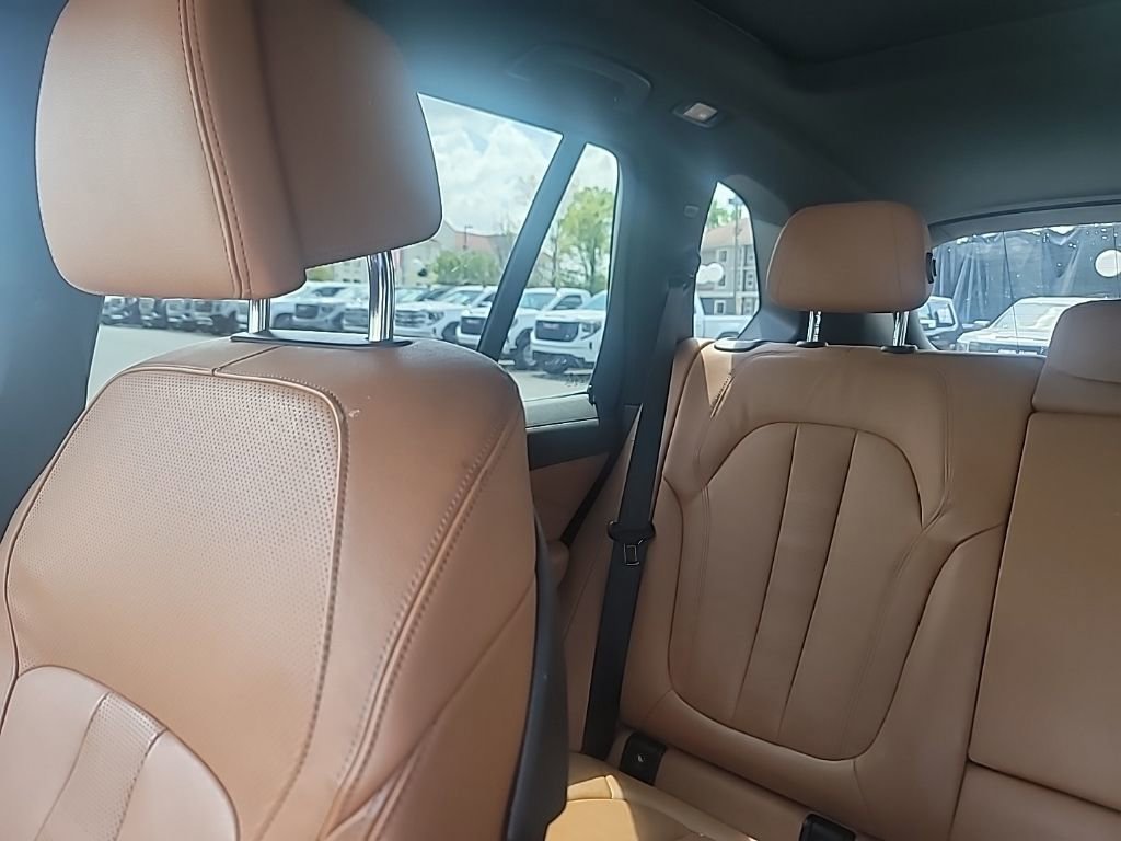 Used 2022 BMW X5 xDrive40i w/ M Sport Package image 23