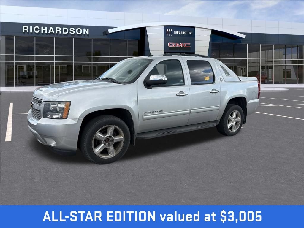 Used 2013 Chevrolet Avalanche LS w/ All-Star Edition AWD/4WD image 2
