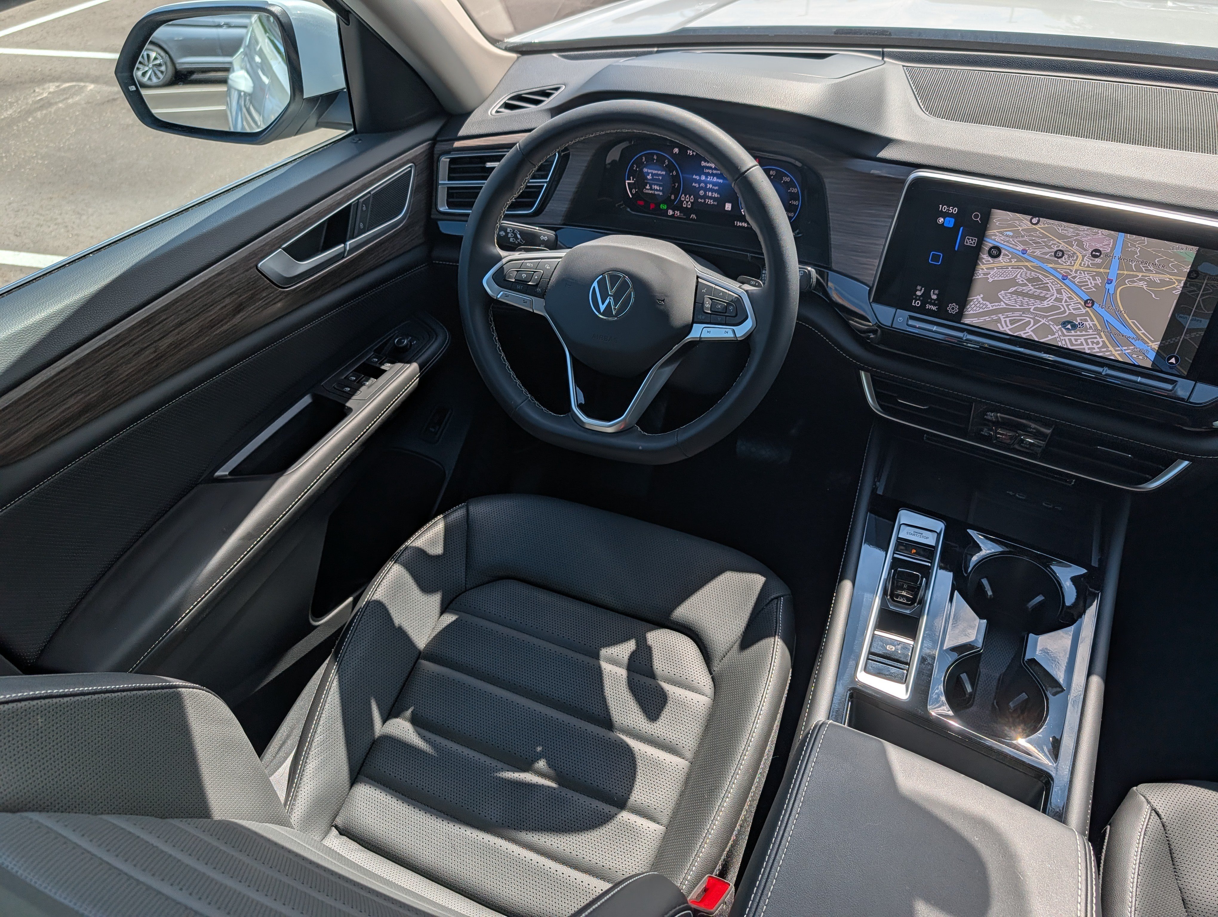 Certified 2024 Volkswagen Atlas SEL AWD/4WD image 9
